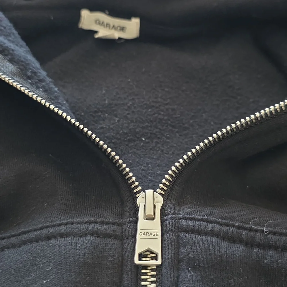 Garage Black Cropped Zip Hoodie Size Large - Picture 9 of 9